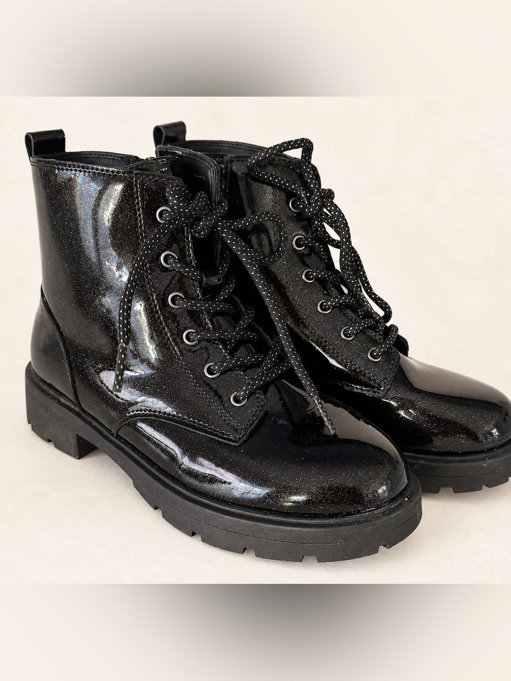 Old Navy Youth 4 Girls Black Glitter Vegan Patent Leather Lace-Up Combat Boots